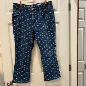 Floral Embroidered Crop Blue Jeans